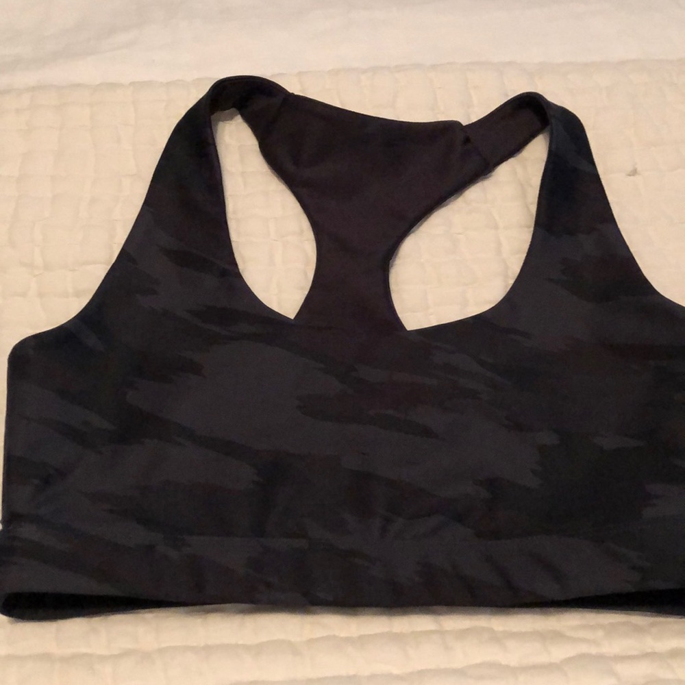 Soul cycle bra black camo medium